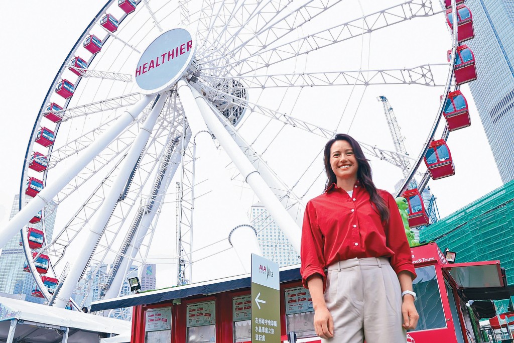 何詩蓓只坐過兩次摩天輪，其中一次是在香港。 