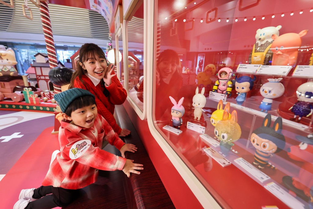在「夢．玩．車站」可看到不少香港品牌玩具協會會員展示的珍藏玩具。