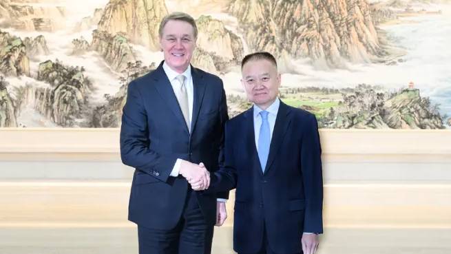 中聯部部長劉海星會見美國駐華大使龐德偉。 中共中央對外聯絡部