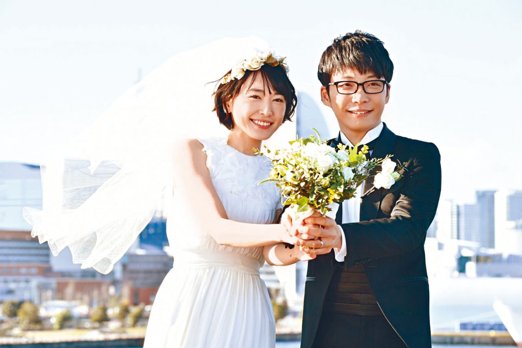 星野源稱與結衣BB拍拖只半年,求婚也只是很普通。