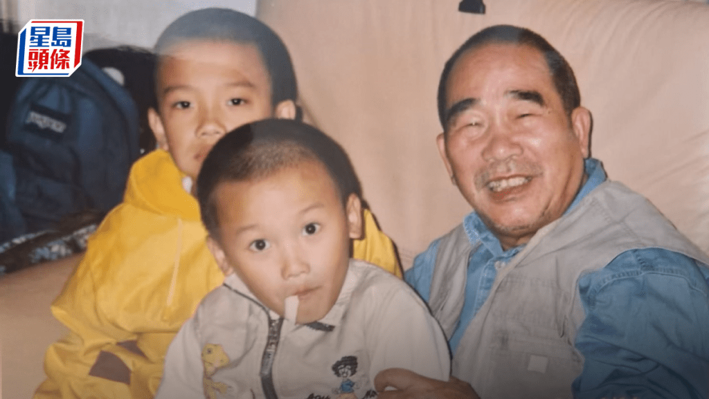已故的張佛金（右）與孫子張杜萍（左）及張禪（中）合照，二人長大後，也跟爺爺一樣投身燃氣事業。