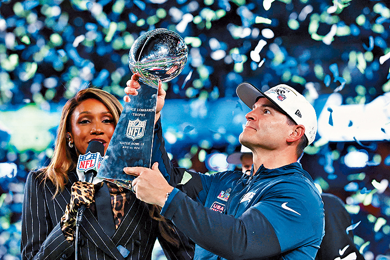 西雅圖海鷹奪得超級碗。