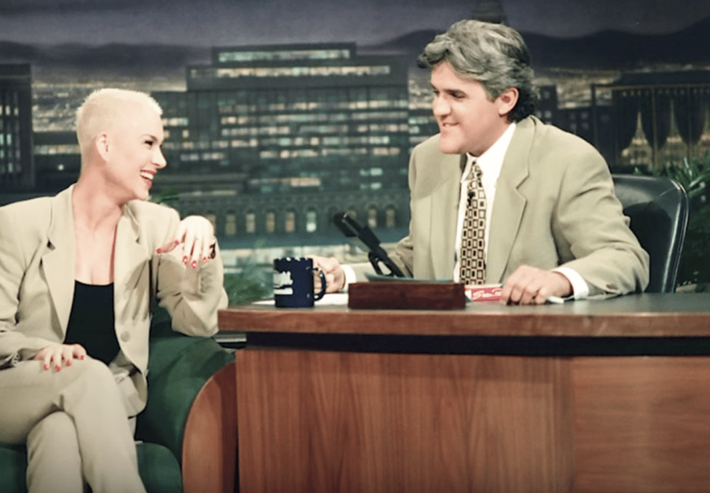 Susan Powter當年常接受媒體訪問，風光無限。YT@Obscured Releasin預告片截圖