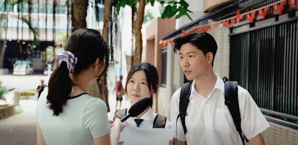 學生開始放暑假。
