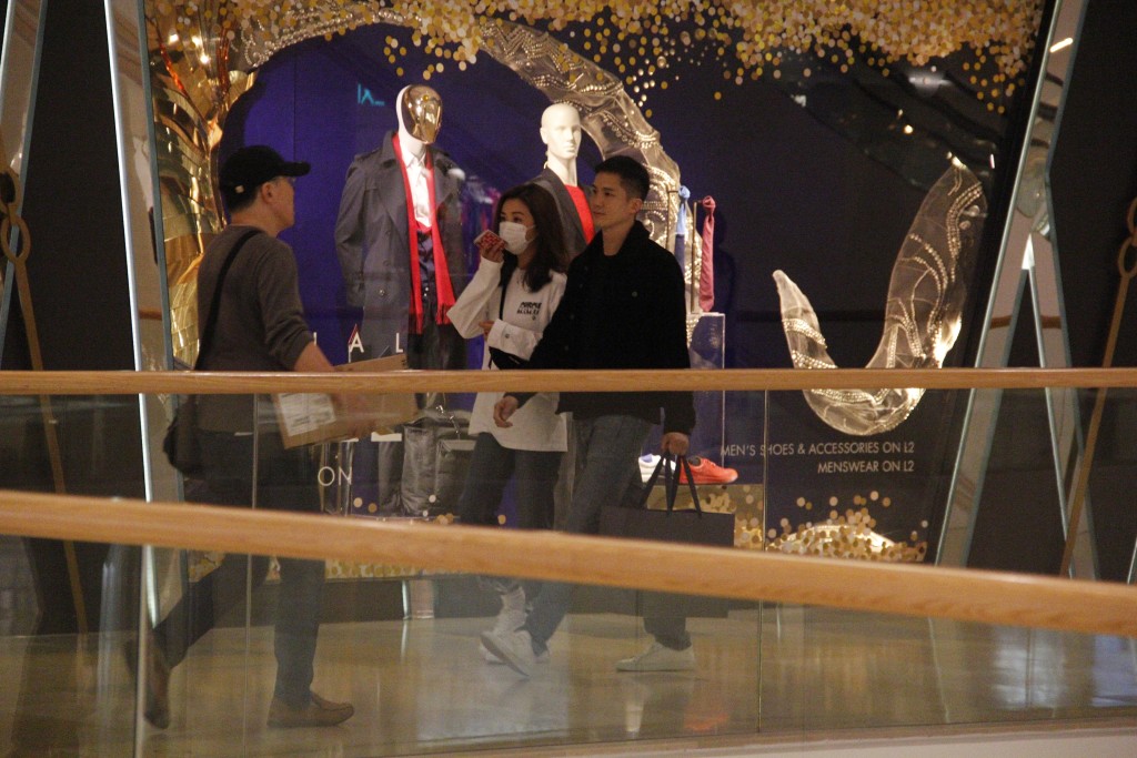 阿Sa與百億麻雀館太子爺、「富三代」男友石恆聰拍拖4年感情好穩定更不時傳婚訊。