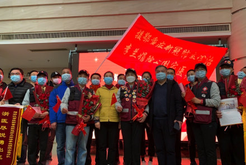 東湖高新區、武漢大學人民醫院為其舉行了簡單而隆重的歡送儀式。(網圖)