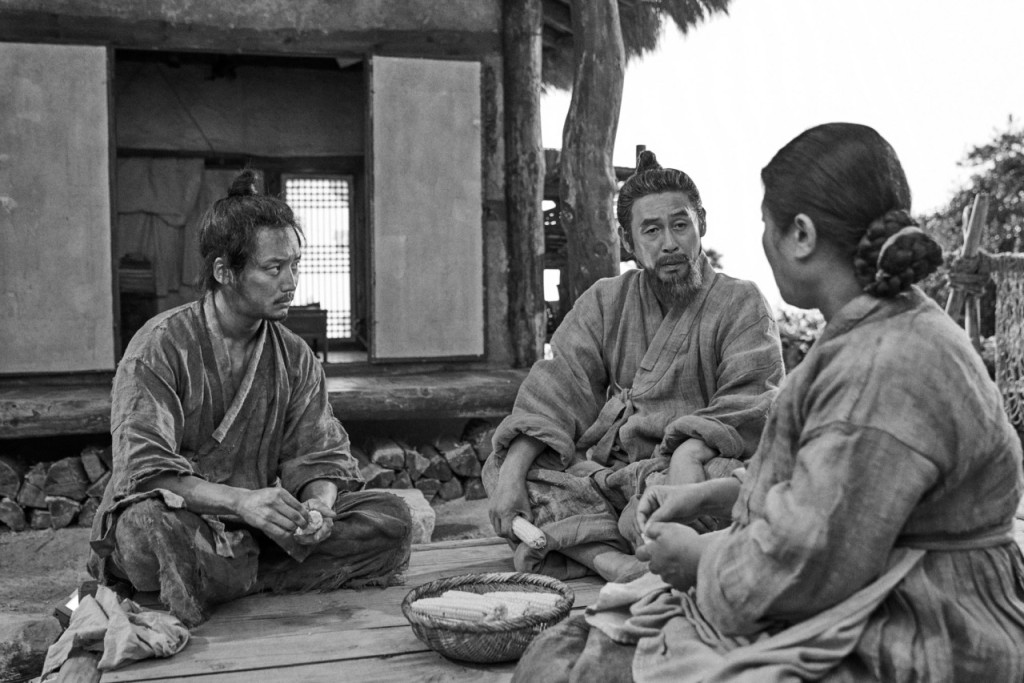 《茲山魚譜》的卞約漢(左)與薛耿求獲最佳男主角提名。