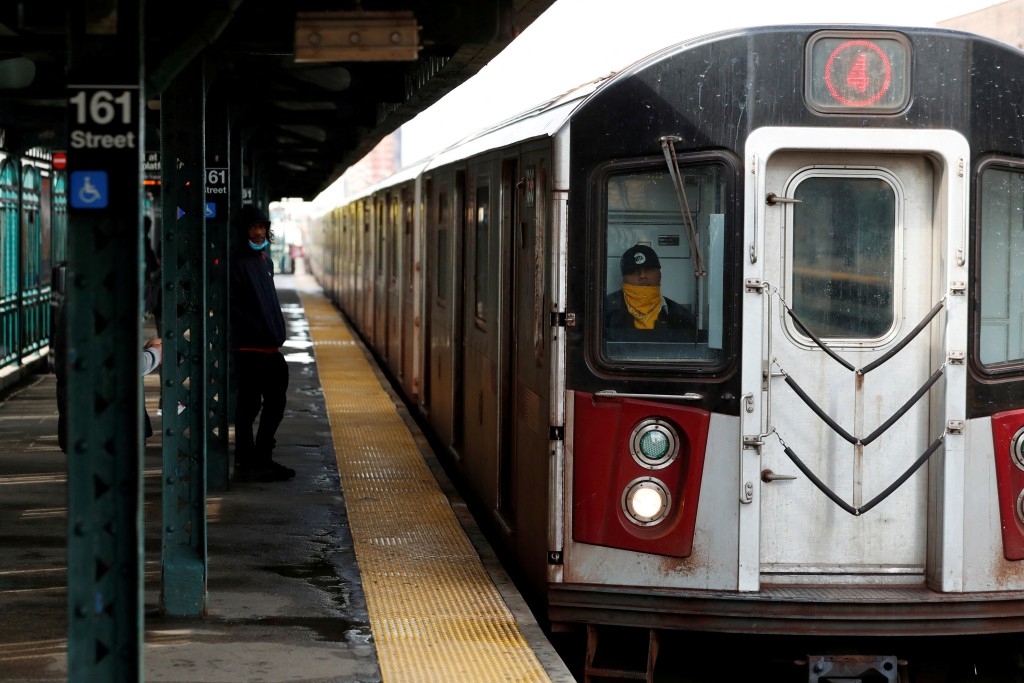 發生槍擊案的布朗克斯地鐵站月台。路透社