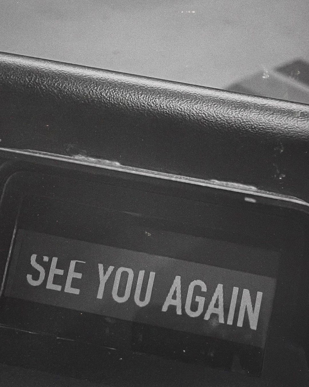 元虎的另一則帖文見到「see you again」,未知是否有其他含意。 元虎的另一則帖文見到「see you again」,未知是否有其他含意。