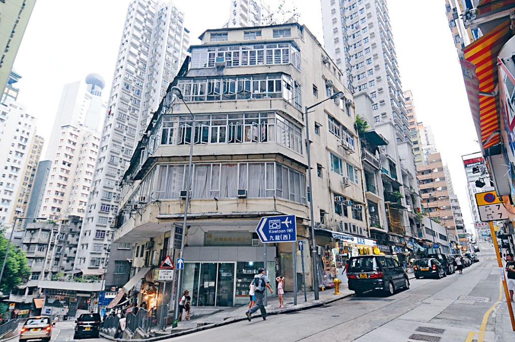 新世界斥1500萬增購西營盤水街舊樓單位。