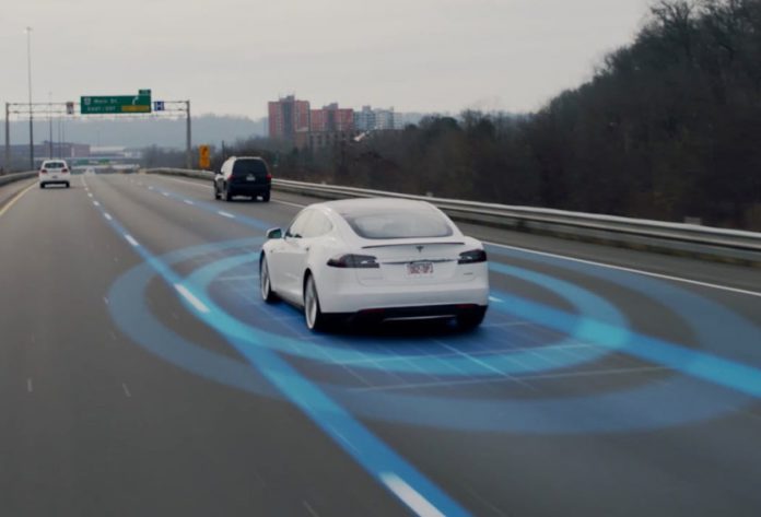 Tesla的自动驾驶功能吸引了不少买家。