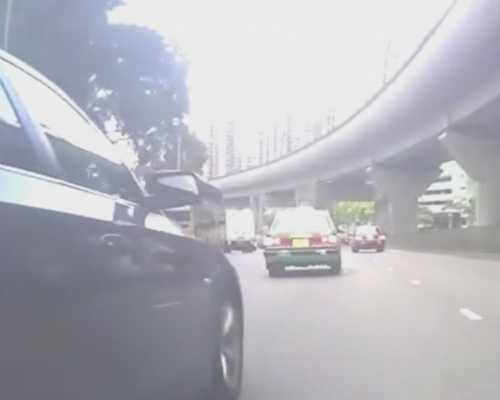 事主不满遭宝马闸车。facebook
