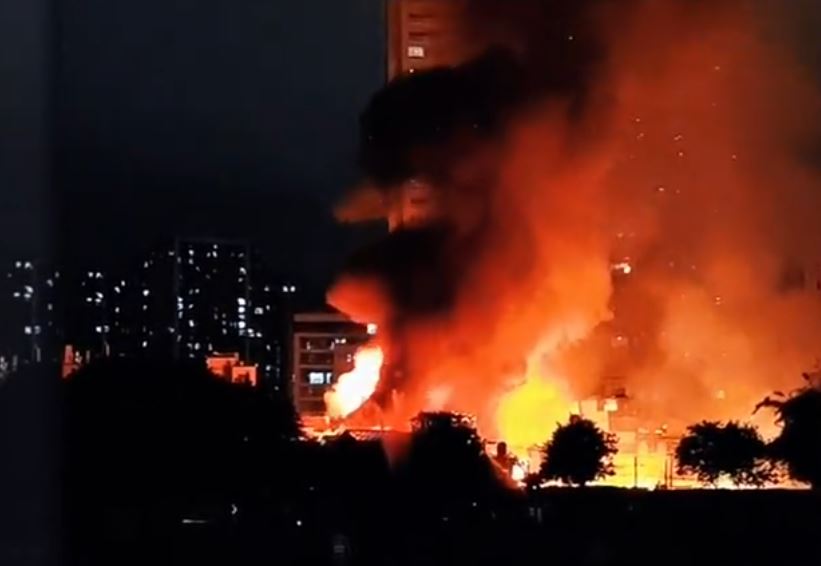 福州打卡熱點「最後的老巷」黑夜起火無傷亡。小紅書@柯山月