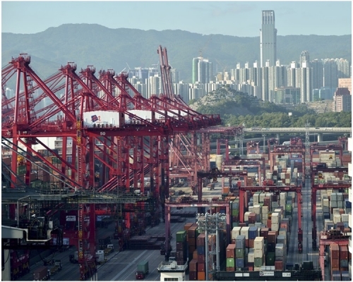 本港整體出口連跌7個月。
