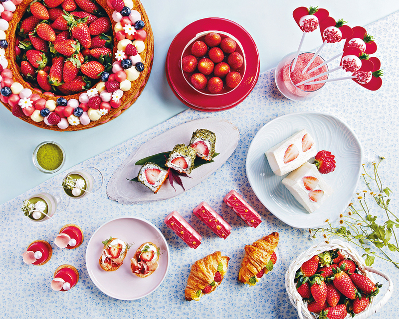 花月庭推出草莓伊甸園下午茶自助餐，大廚以韓國、日本及法國草莓造成一系列甜品及小食，香甜多汁又美味。