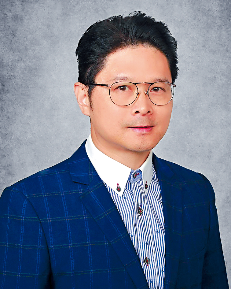 香港物業管理及保安業培訓導師協會會長劉浩榮指，物管公司有監察及舉報的責任。