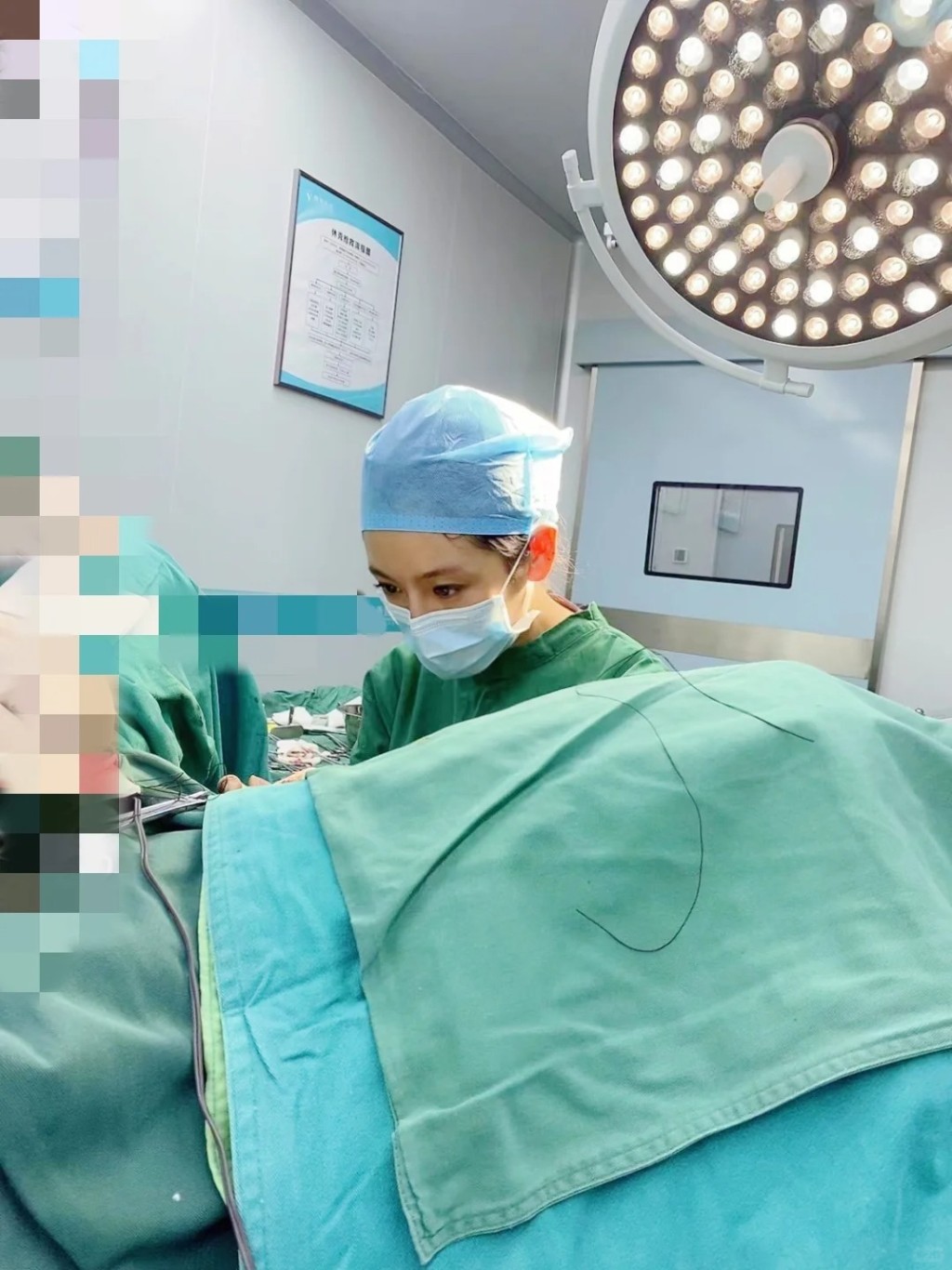 內地女性私密部位整型市場規模,預計2027年將增長至約1007億元。小紅書@整形醫生趙葳蕤 內地女性私密部位整型市場規模,預計2027年將增長至約1007億元。小紅書@整形醫生趙葳蕤