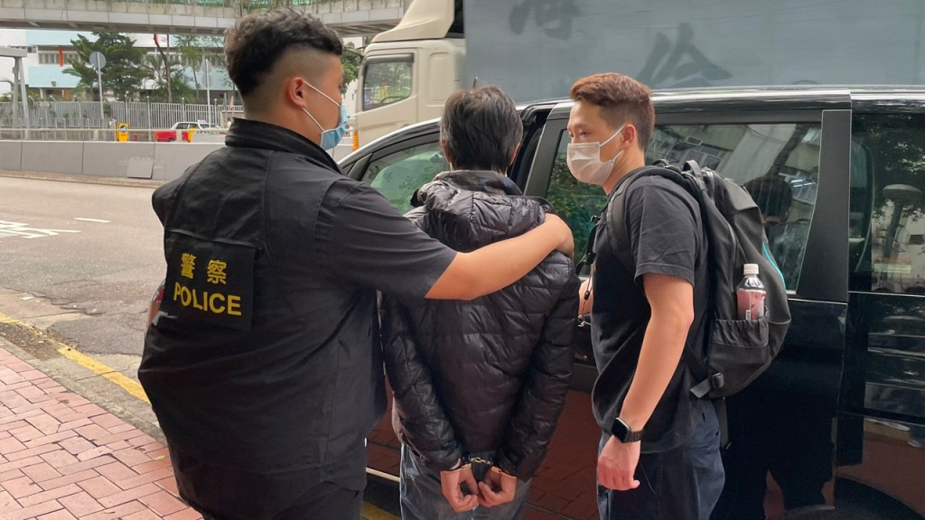 警方拘捕3名男女。警方圖片