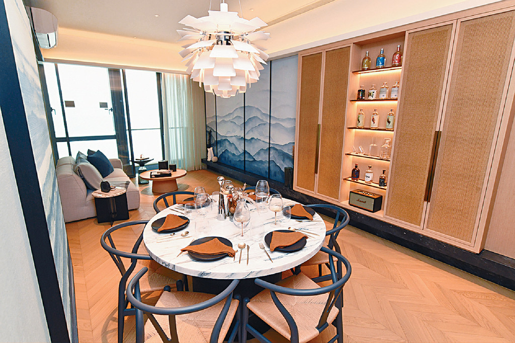 ■何文田瑜一．天海日前開價及開放示範單位，圖為以第1B座18樓A室為藍本的經改動示範單位，實用面積960方呎，屬3房1套連儲物室。
