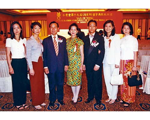 發叔妻(中)盼緣續來生。