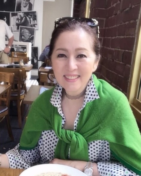 張瑪莉現任老公是建築師。 張瑪莉現任老公是建築師。