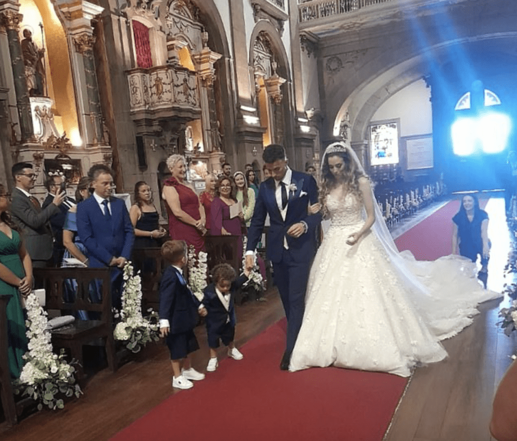 二人剛於6月22日在家鄉葡萄牙波圖(Porto)結束愛情長跑成婚,祖達於婚禮後在社交媒體分享喜訊,稱自己是「世上最幸運的人」。 二人剛於6月22日在家鄉葡萄牙波圖(Porto)結束愛情長跑成婚,祖達於婚禮後在社交媒體分享喜訊,稱自己是「世上最幸運的人」。