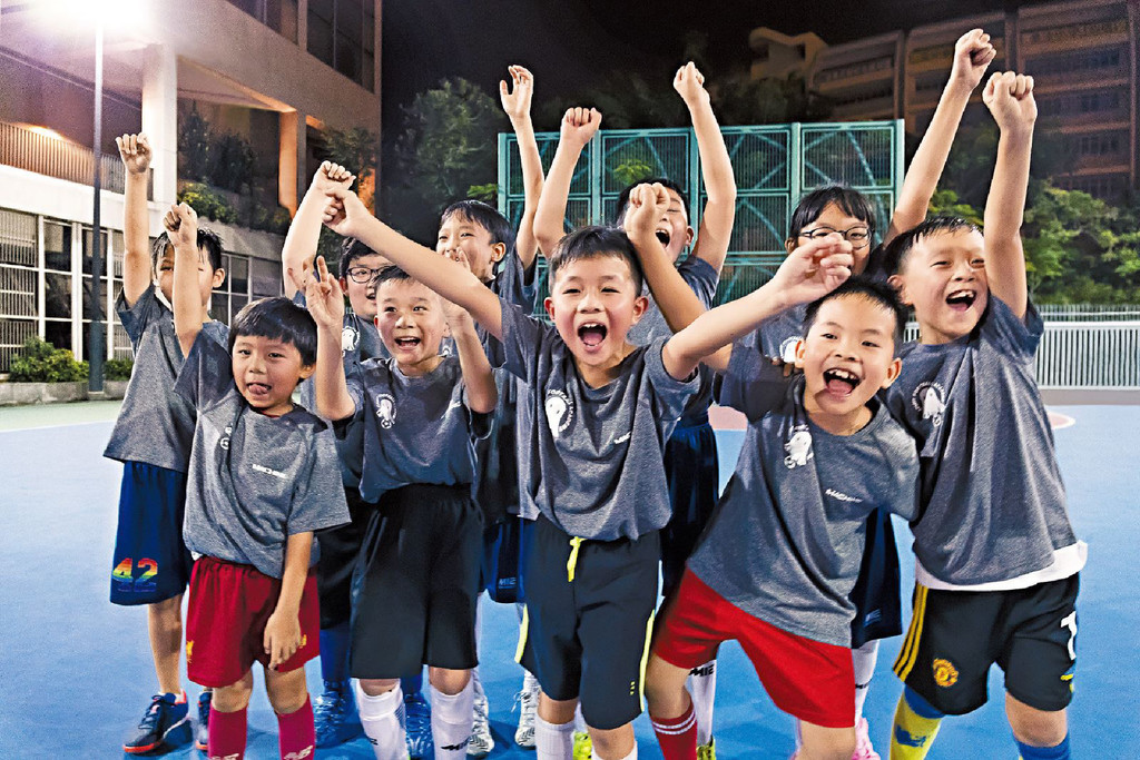 馬會重點推動「兒童及青年發展」等五大範疇的慈善及社區項目，藉以推動香港邁向更美好未來。