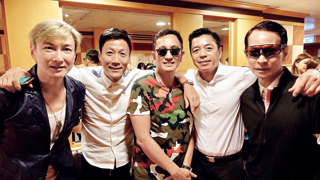 （左起）胡渭康、林國斌、吳啟華、何啟南及吳廷燁合照。