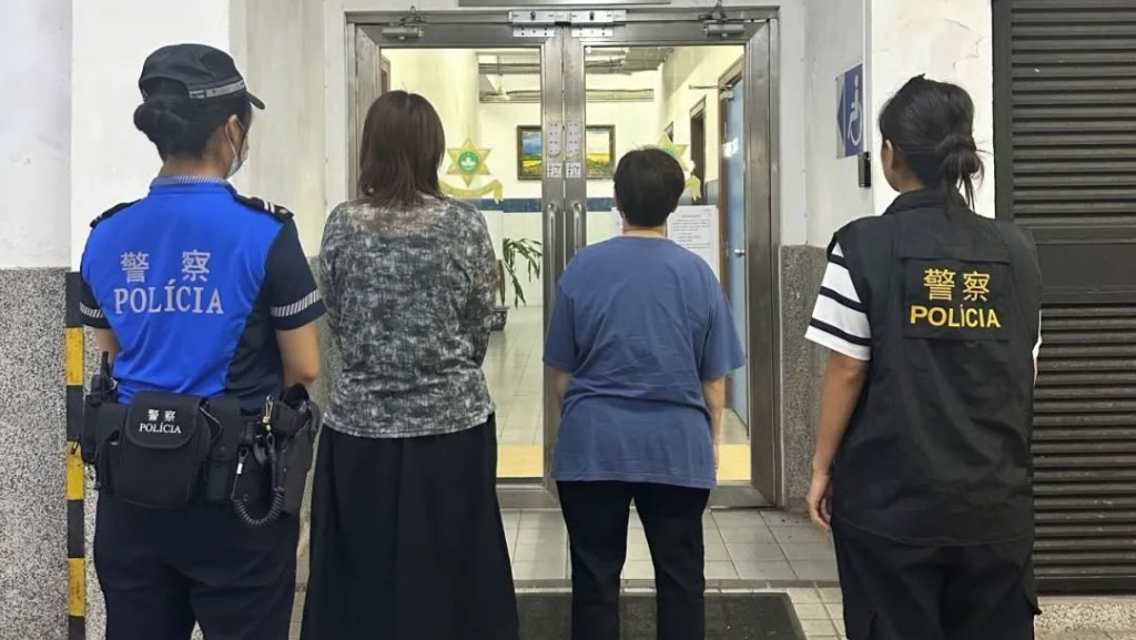 港人母女遊澳門 搭的士見手機拾遺不報 再入境即被捕。FB：治安警察局社區警務