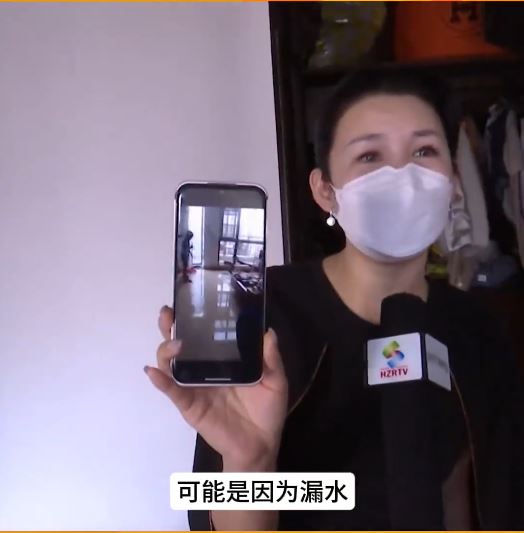 李女士買入的高仿智能馬桶自爆，令家中全屋熏黑及泡水。抖音＠TV現場