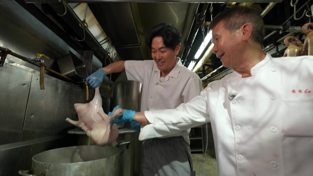 蕭正楠化身「摩打手」。