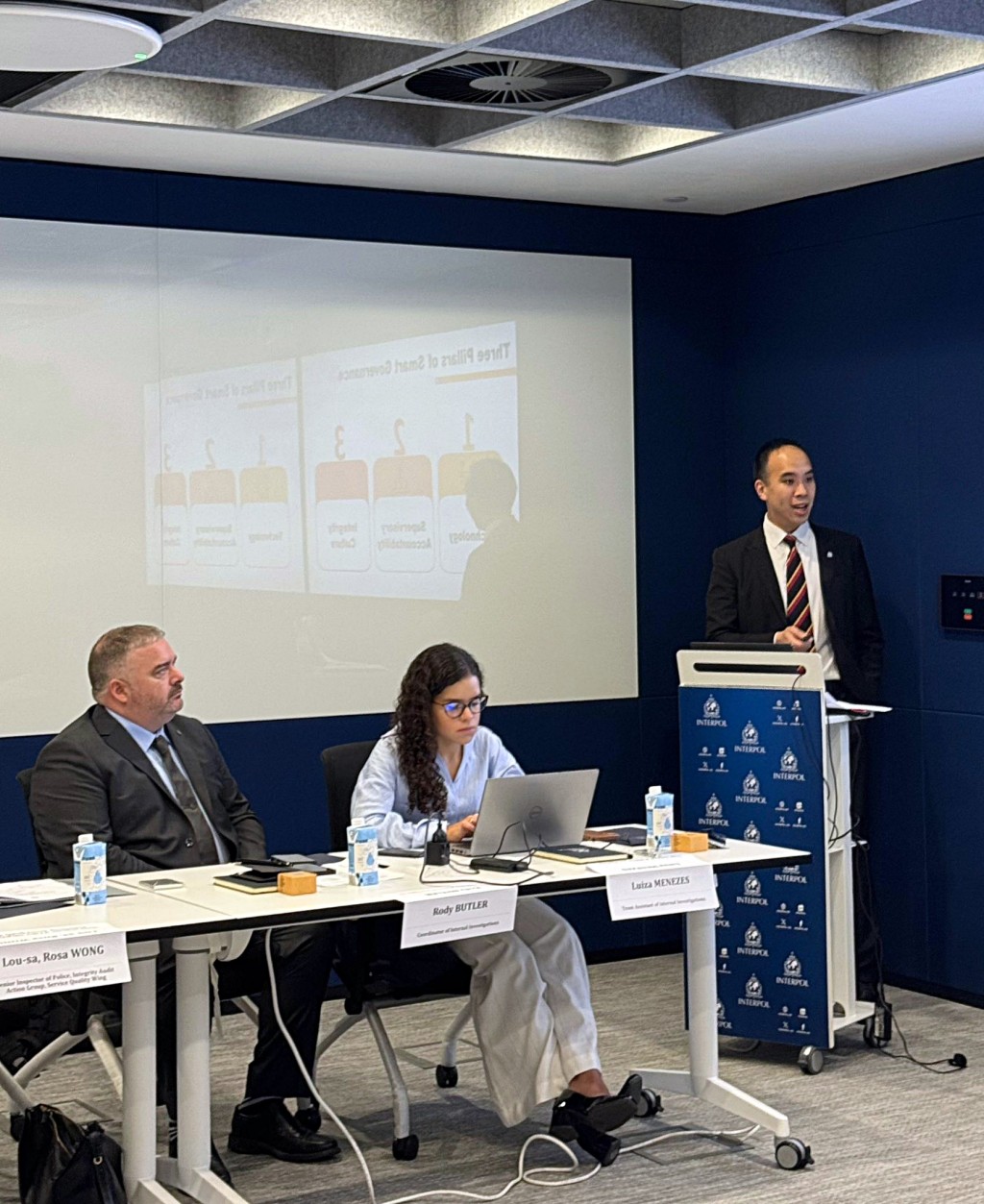 警方再參加「國際誠信管治圓桌會議」。警方提供