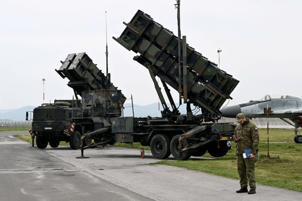 俄軍宣稱擊中基輔「愛國者防空系統」。路透資料圖