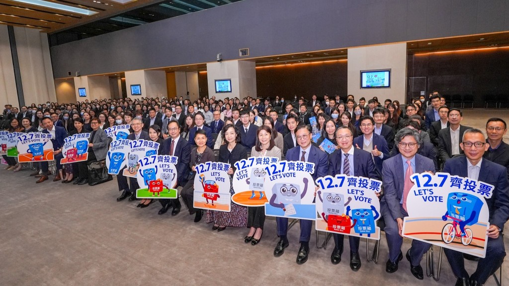 立法会选举｜林定国以「搭巴士」喻投票：不上车只会令巴士更慢甚至停滞。林定国fb