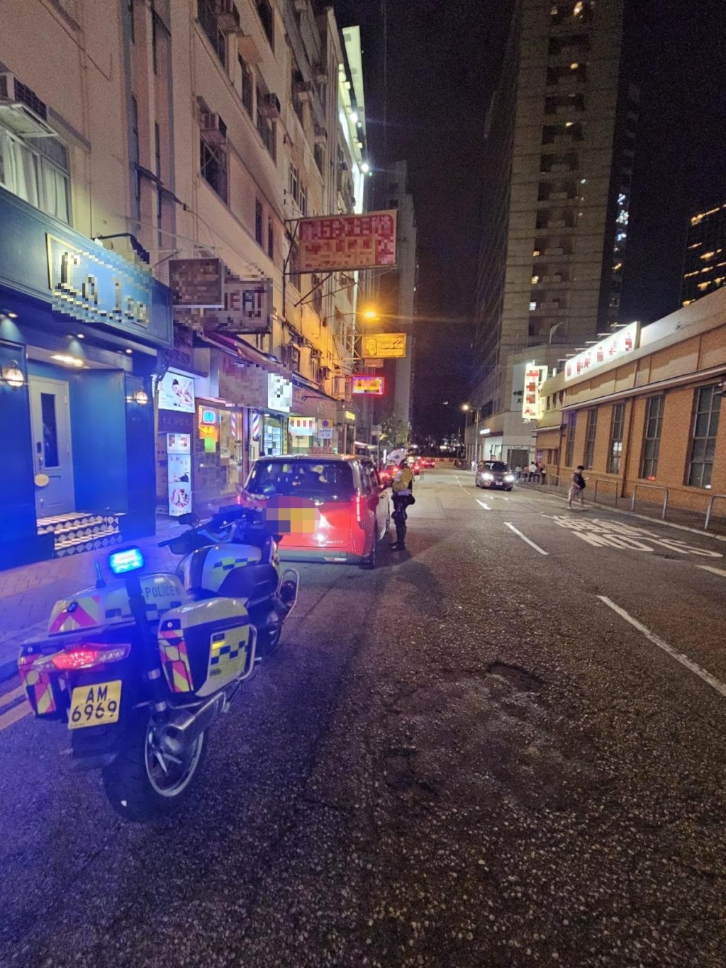 警西九龍打擊的士違例 4司機涉拒載、冚旗載客等被票控。警方提供 警西九龍打擊的士違例 4司機涉拒載、冚旗載客等被票控。警方提供