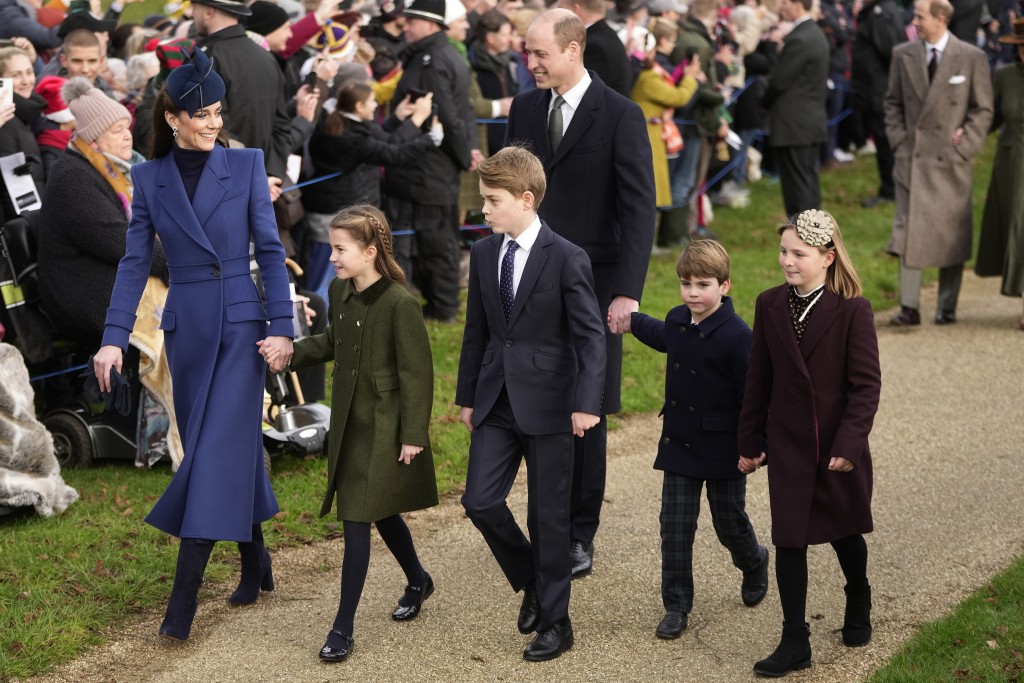 威廉一家5口最近一次合體公開露面，是在去年12月的皇室聖誕禮拜儀式上。美聯社