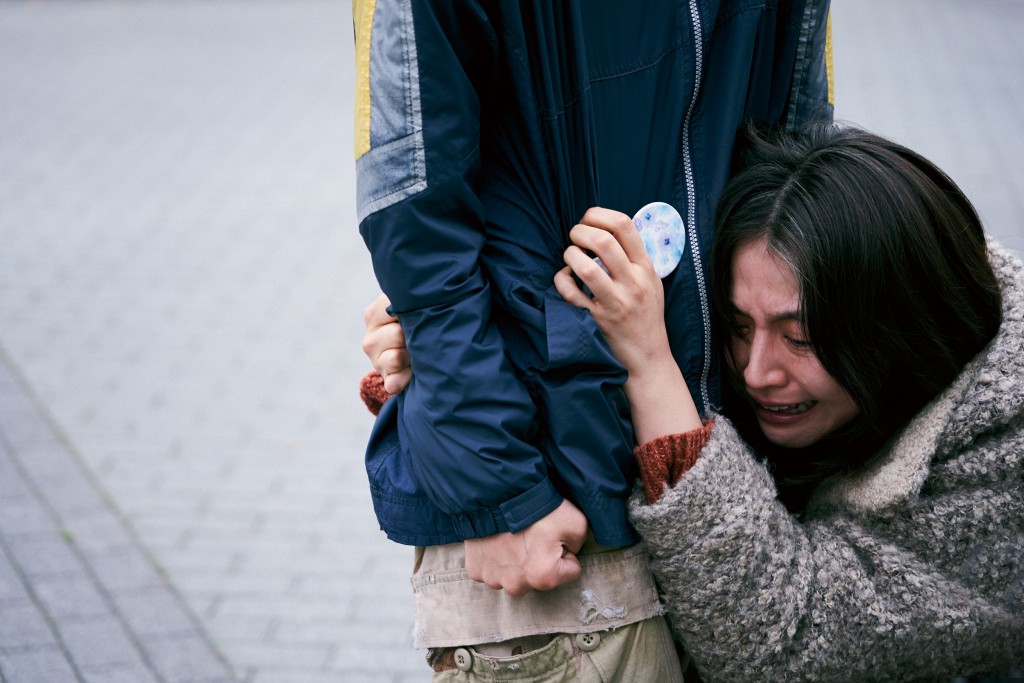 長澤正美演活瀕臨崩潰邊緣的角色,壓抑的情緒處理得恰到好處。