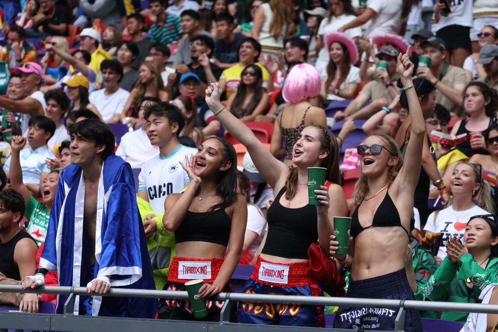 七欖決賽日現場熱鬧非凡。