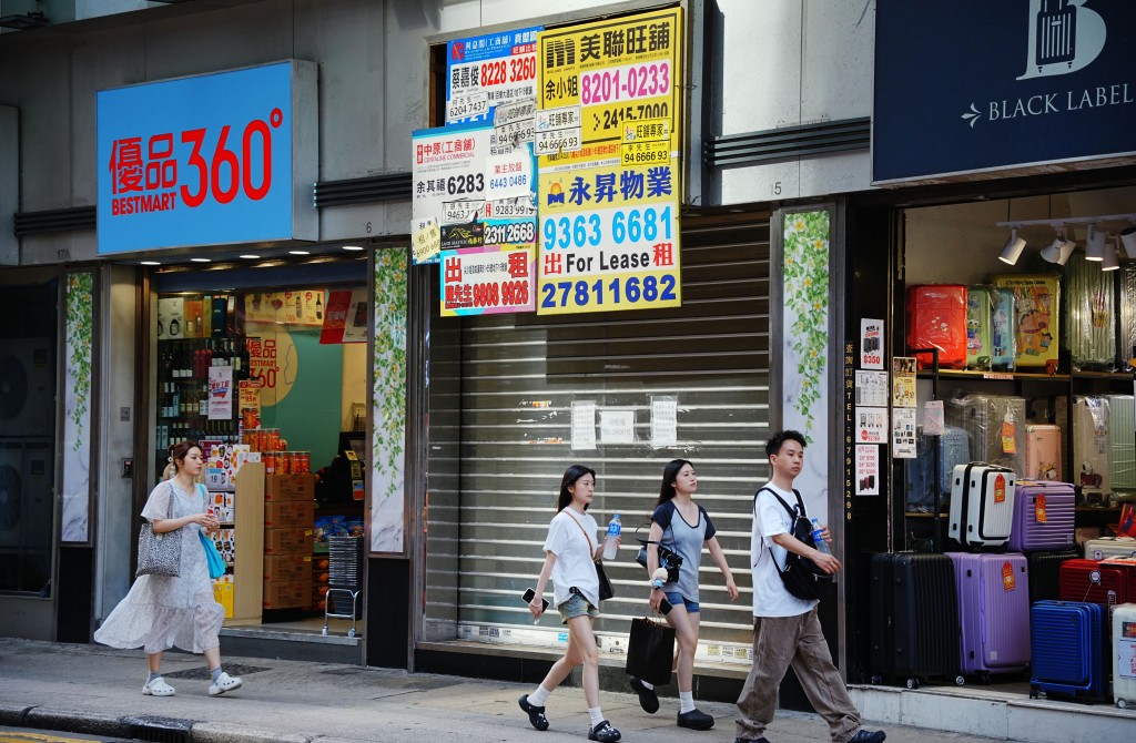 2025年12月的零售業總銷貨價值的臨時估計為350億元,按年上升6.6%。 2025年12月的零售業總銷貨價值的臨時估計為350億元,按年上升6.6%。