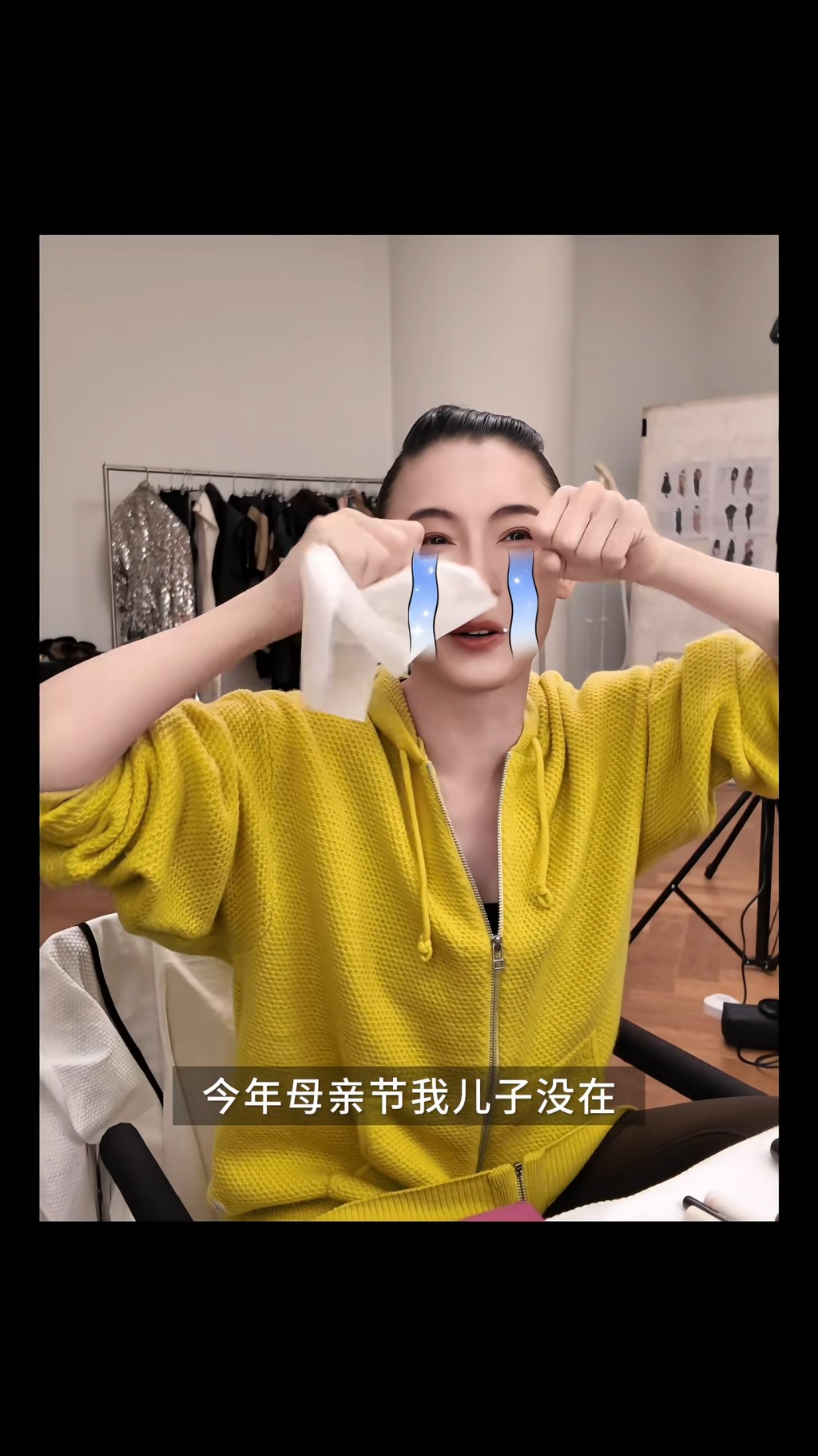 張栢芝早前開心分享收到一份特別的母親節禮物。 張栢芝早前開心分享收到一份特別的母親節禮物。