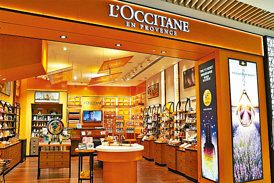 截至今年6月底，包括L'Occitane、維達國際等在內約14間在港上市公司將進行退市計劃。