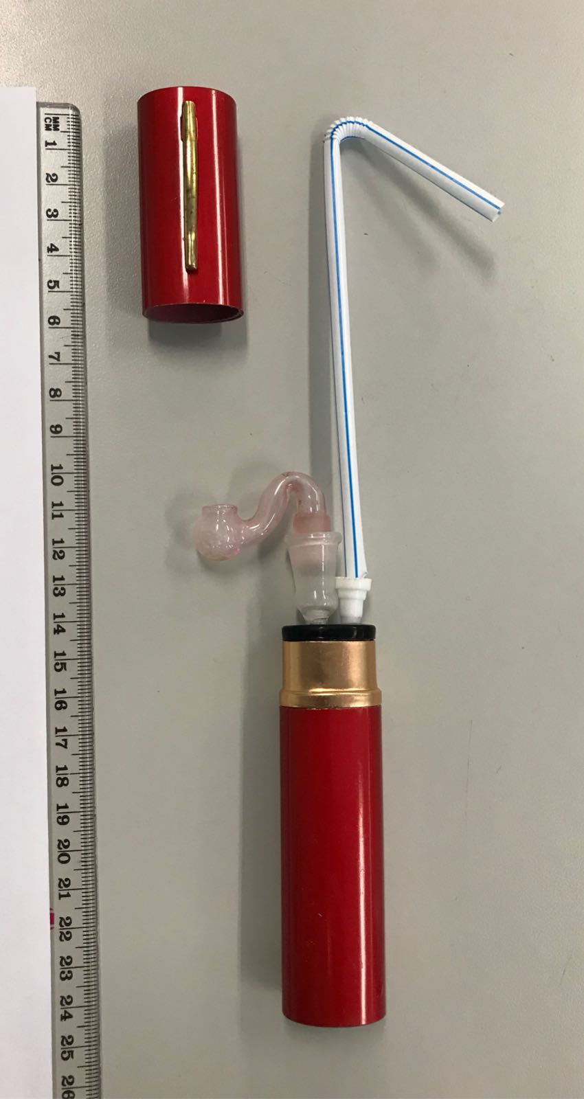 警方觀塘掃黃拘捕9名女子。警方提供