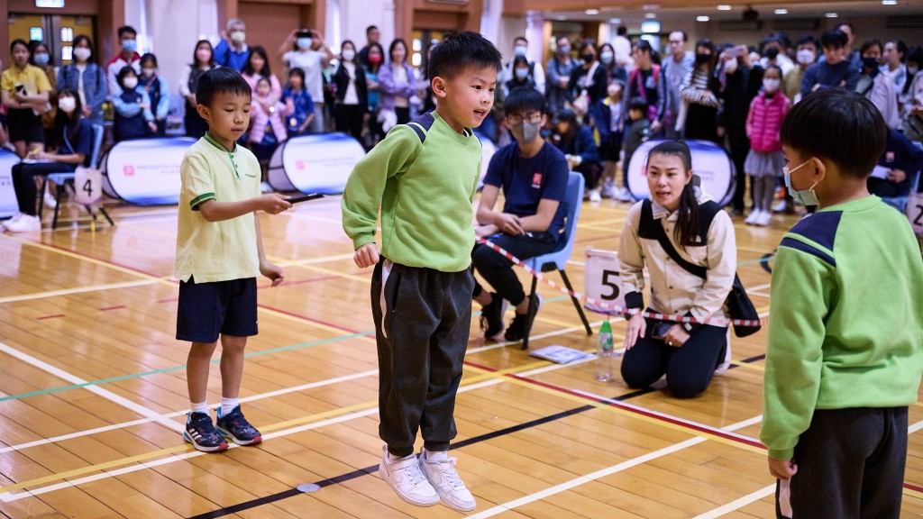 小學生努力參加比賽。 公關圖片