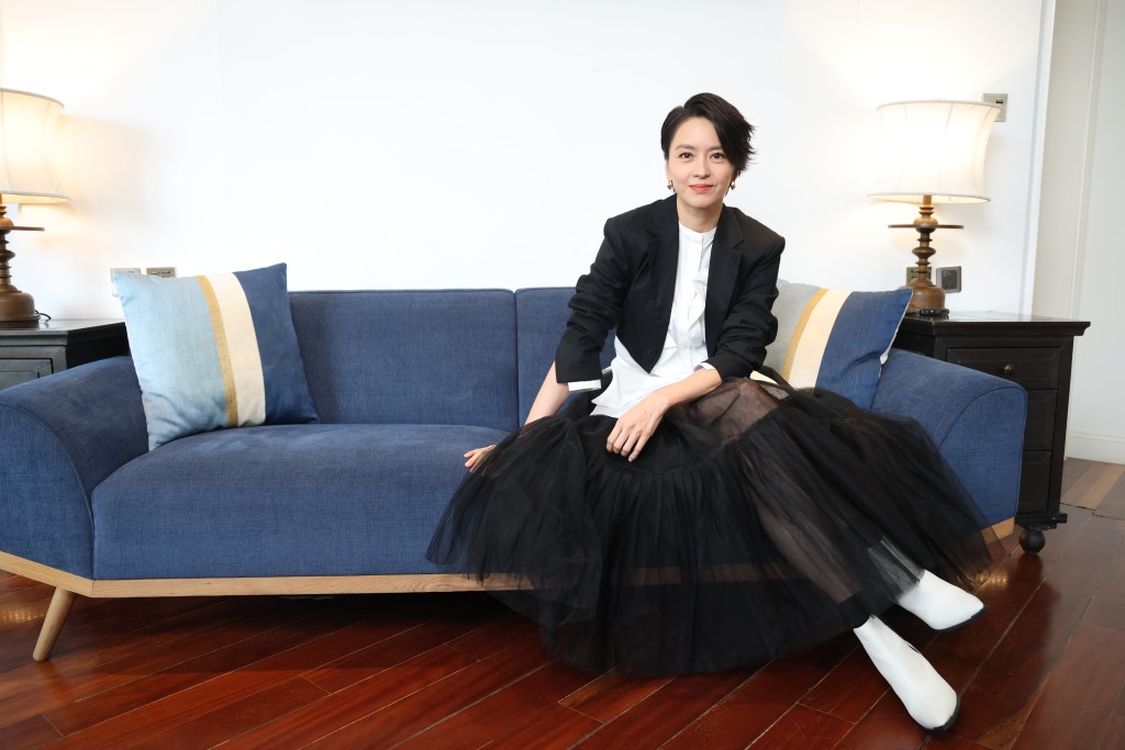 回想入行30年，梁詠琪自問一直都抱持順其自然不強求的心態。