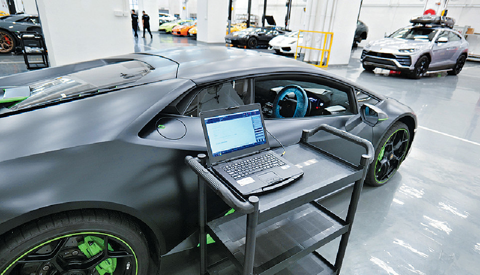 ■維修電腦可直接與意大利總廠溝通,得到即時支援。 ■維修電腦可直接與意大利總廠溝通,得到即時支援。