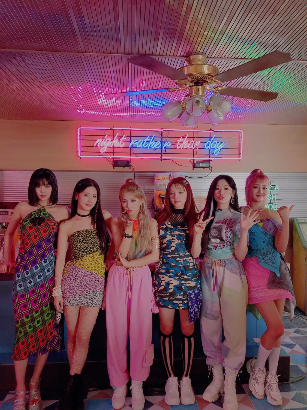 (G)I-DLE 8月以新歌《DUMDi DUMDi》回歸，好期待fan meeting會點樣表演。