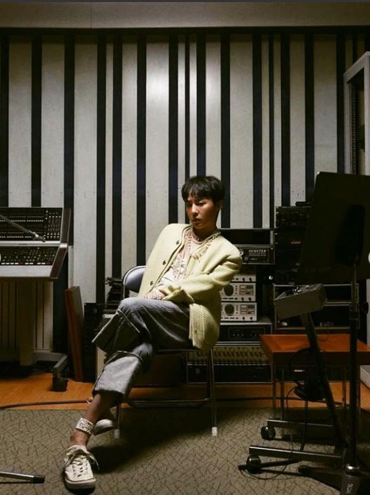 GD多次暗示在製作新曲。