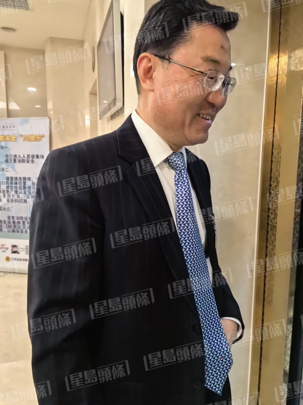 面對記者提問前外交部長秦剛現況，謝鋒微笑表示：「這次不接受採訪。」 　（張言天攝）