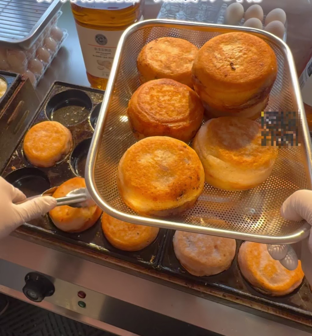 厭倦IT高壓生活,京35歲工程師辭高薪厚職,轉行擺檔賣肉蛋堡,月賺5萬人民幣惹議。 厭倦IT高壓生活,京35歲工程師辭高薪厚職,轉行擺檔賣肉蛋堡,月賺5萬人民幣惹議。