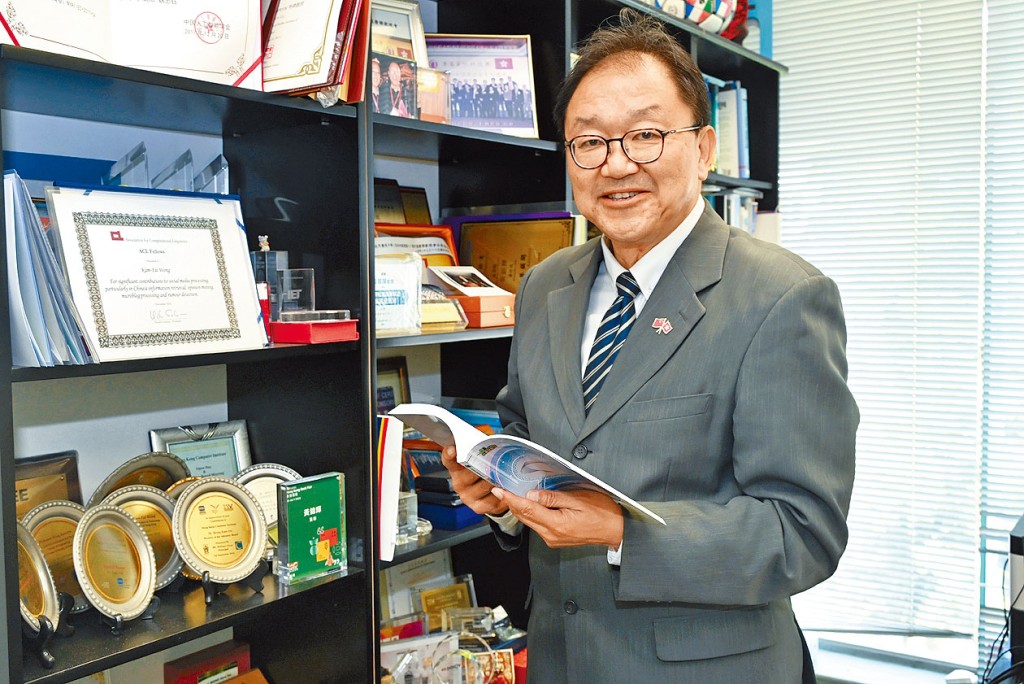 曾投票給孫東的黃錦輝,覺得議會出現缺口,於是自己親自上陣填補。